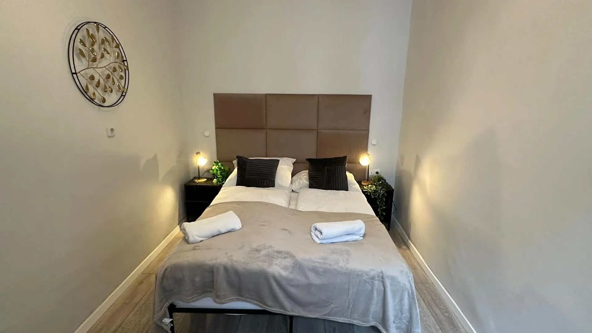 Budget-Friendly 2+1 Haven: Central Vienna Delight location