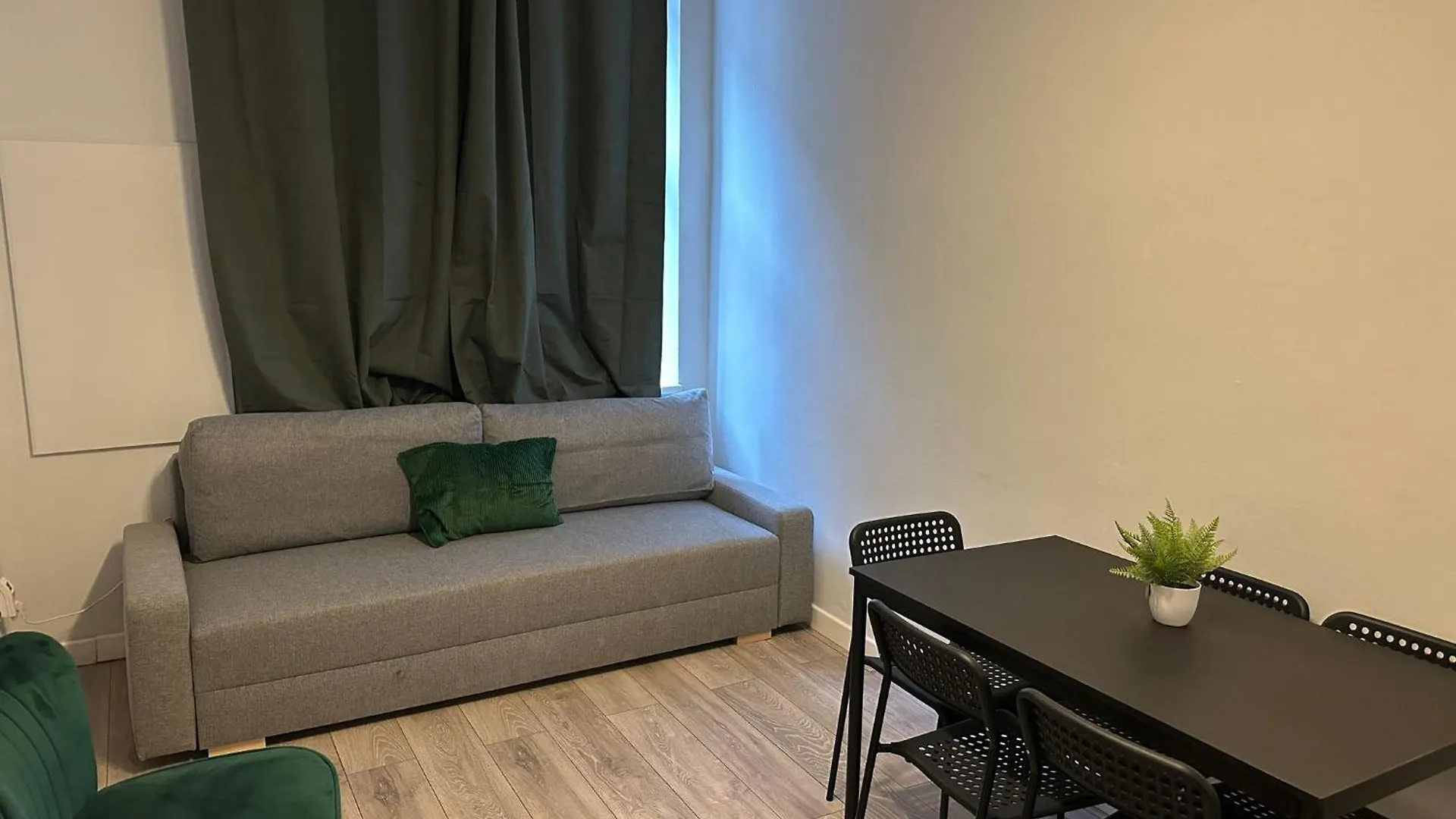 Apartment Budget-Friendly 2+1 Haven: Central Vienna Delight